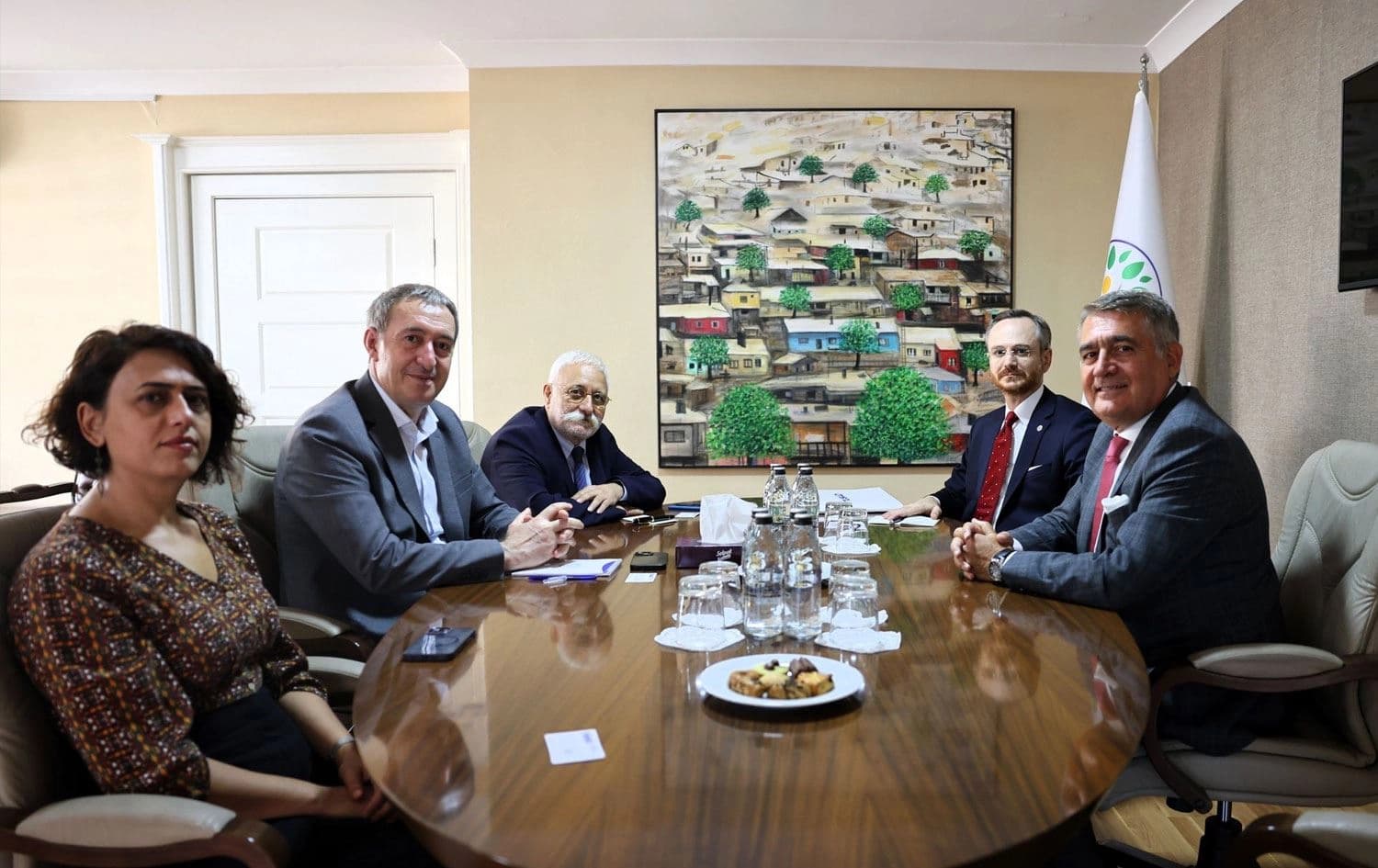 Foto: DEM Parti X hesabı