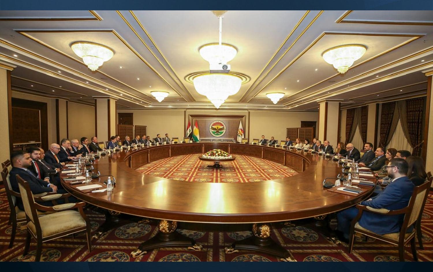 دیمەنێکی کۆبوونەوەکە