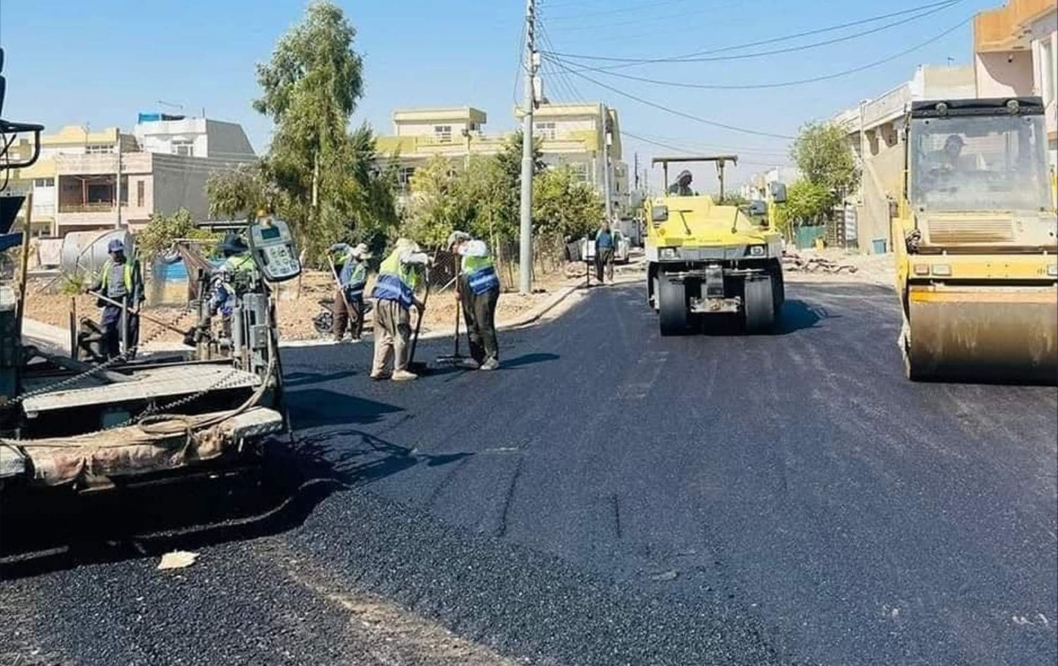 قیرتاوکردنی شەقامێک لە هەولێر. وێنەکە بۆ روونکردنەوە دانراوە