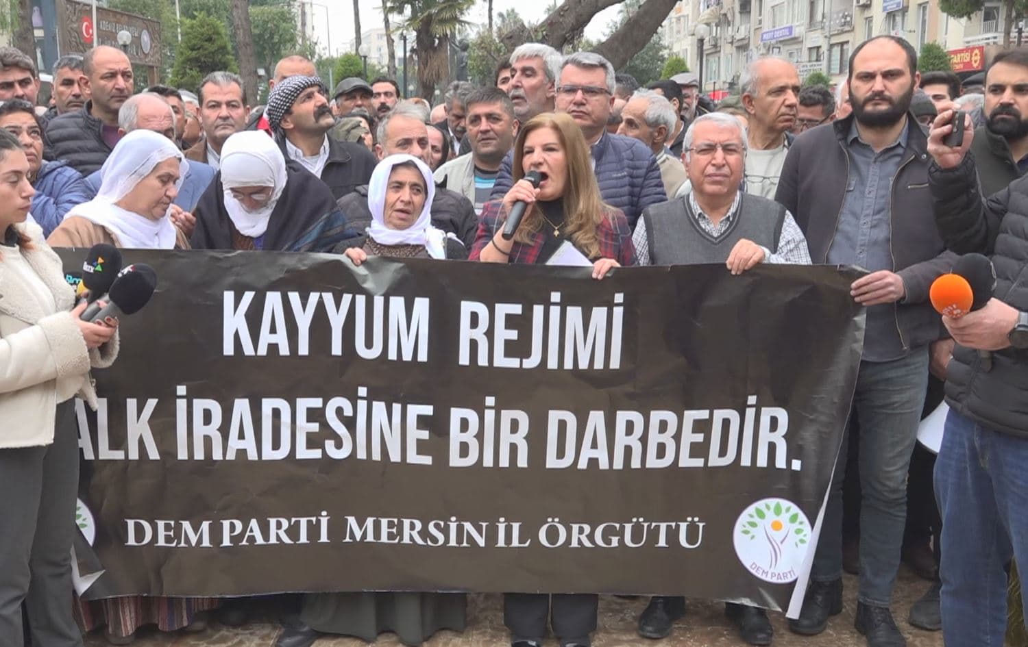 Protesyonên li dijî danîna qeyûm li ser Şaredariya Akdenîzê / Wêne: Rûdaw