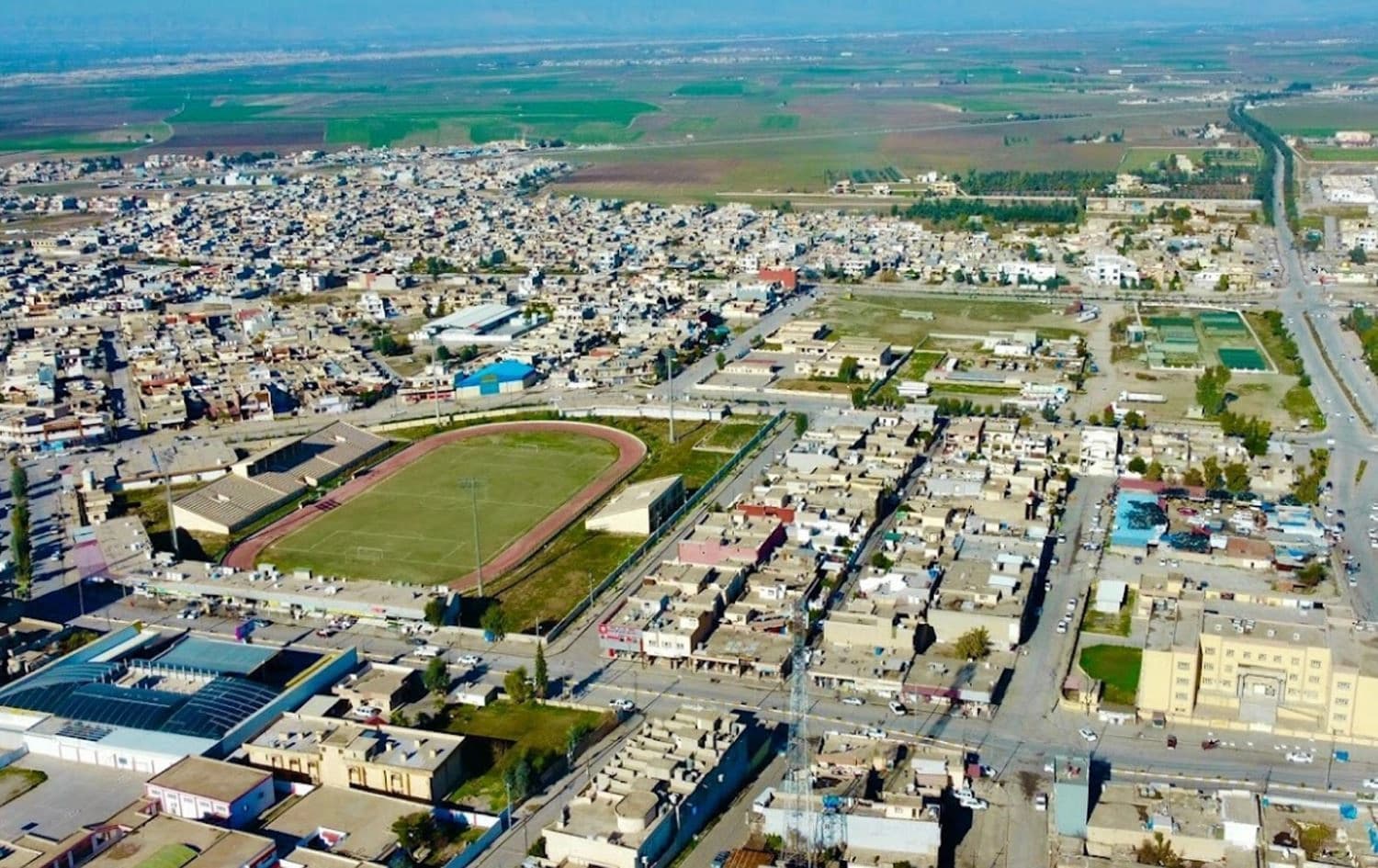 دیمەنێکی گشتیی بەردەڕەش