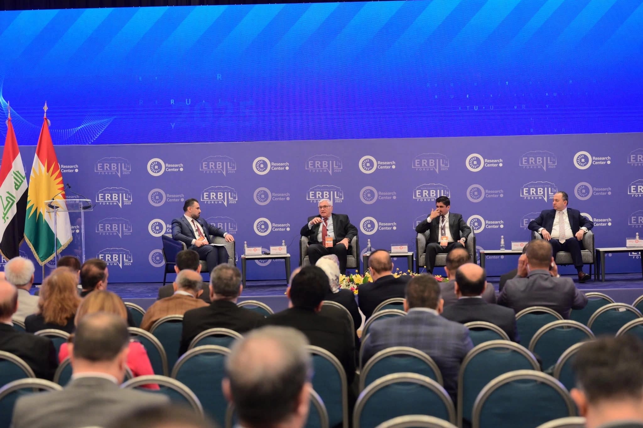 دیمەنێک لە پانێڵی "ئاسۆی هەڵبژاردنی 2025ـی پەرلەمانی عێراق؛ قۆناخێکی نوێ لە گرژی یان ئاڕاستەیەک بۆ ململانێی ئاشتییانەی دەسەڵات"