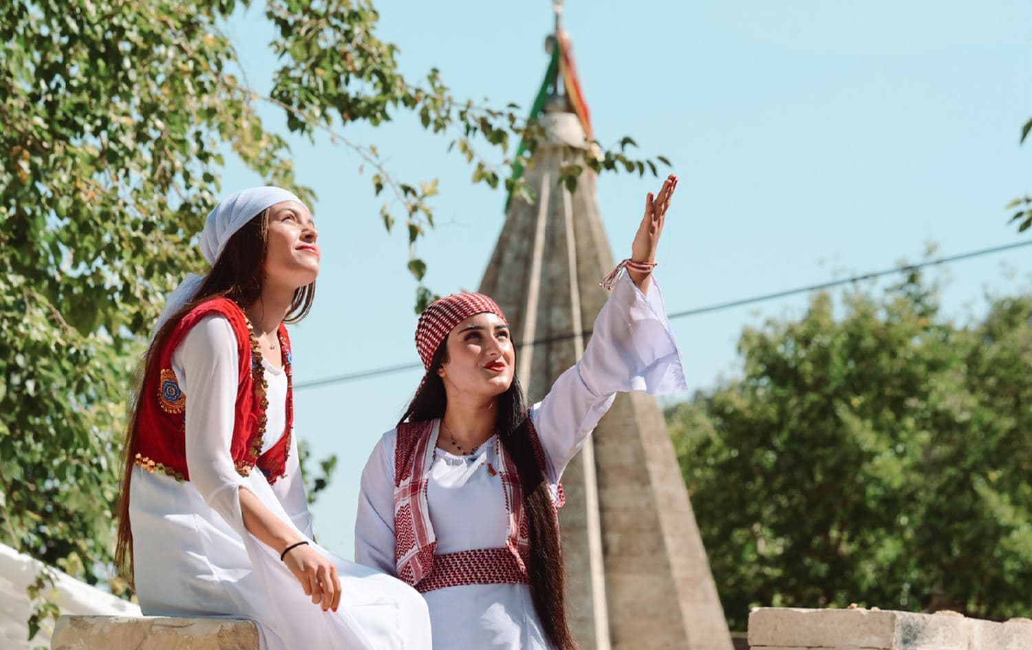 Li Lalişê 2 jinên Kurd ên Êzidî / Wêne: Arşîv