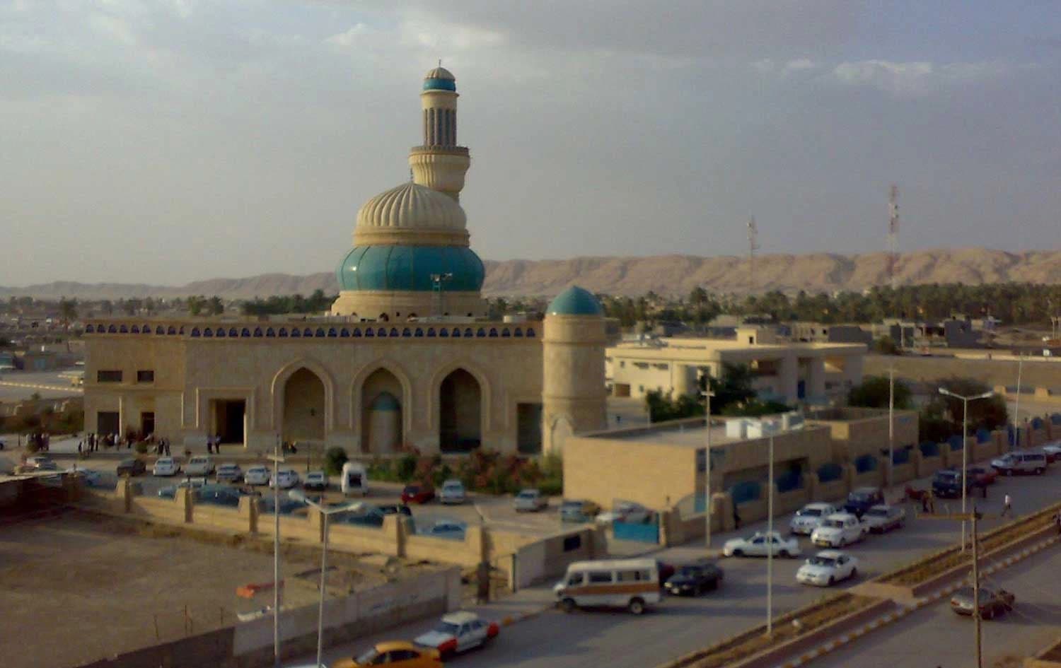دیمەنێکی خورماتوو.