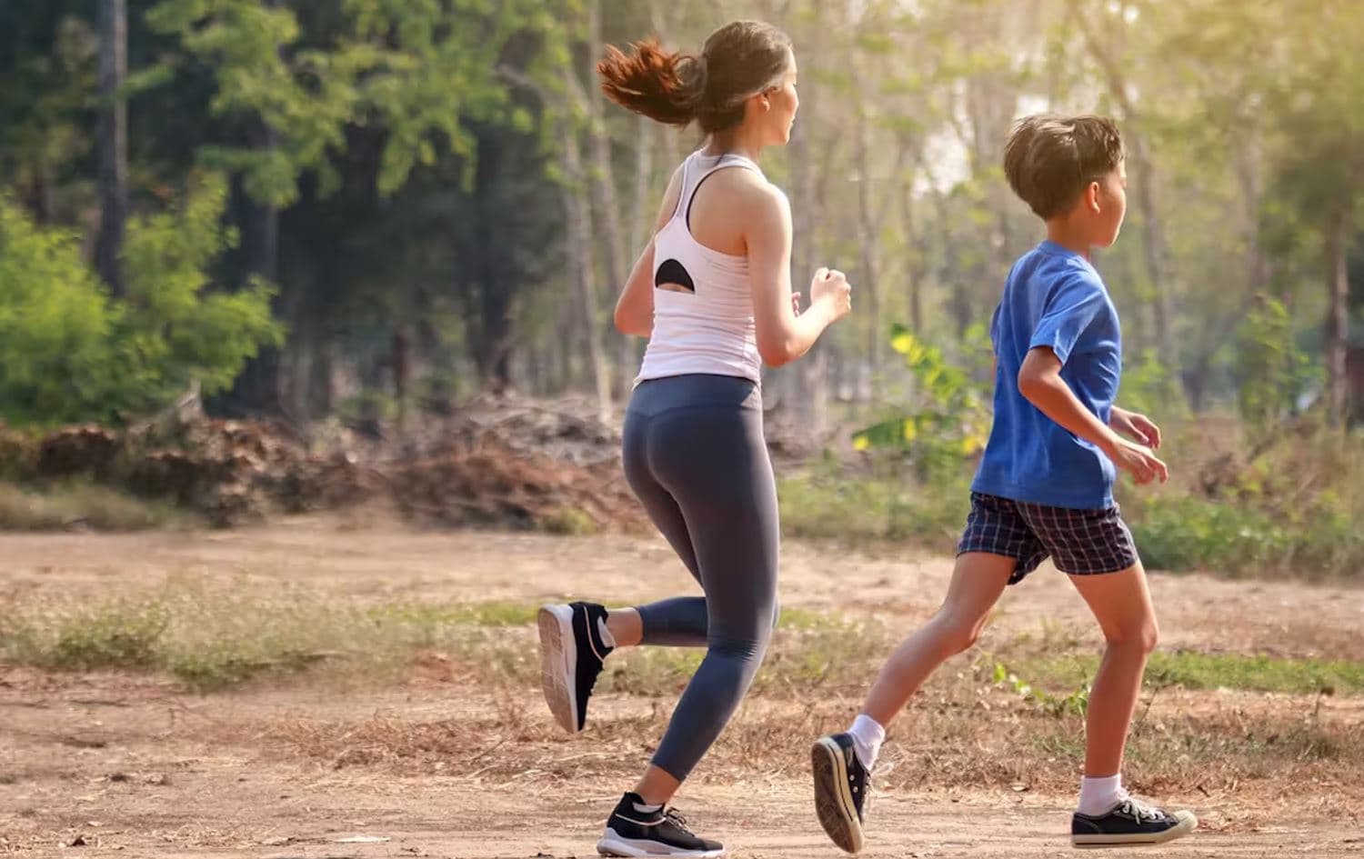 دوو کەس وەرزش دەکەن. وێنە: everyday health