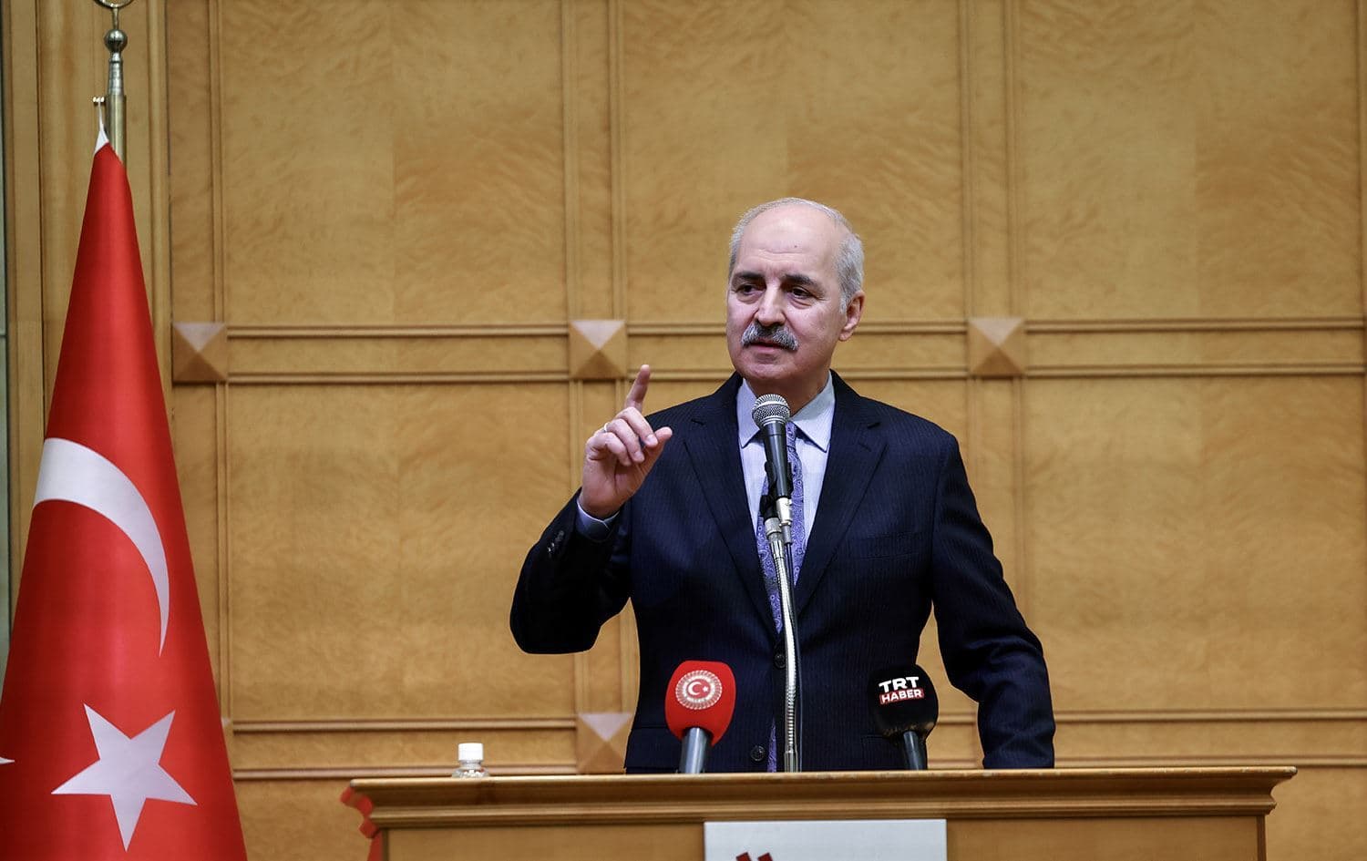 نوعمان کورتولموش، سەرۆکی پەرلەمانی تورکیا