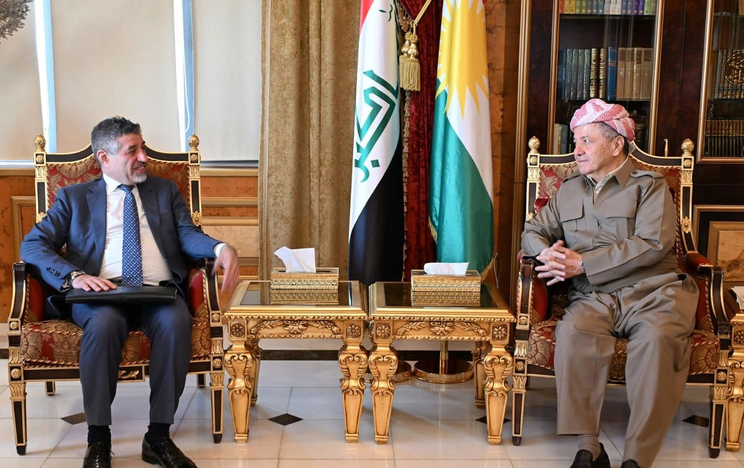سەرۆک بارزانی، هەڵسوڕینەری باڵیۆزخانەی ئەمریکا لە عێراق.