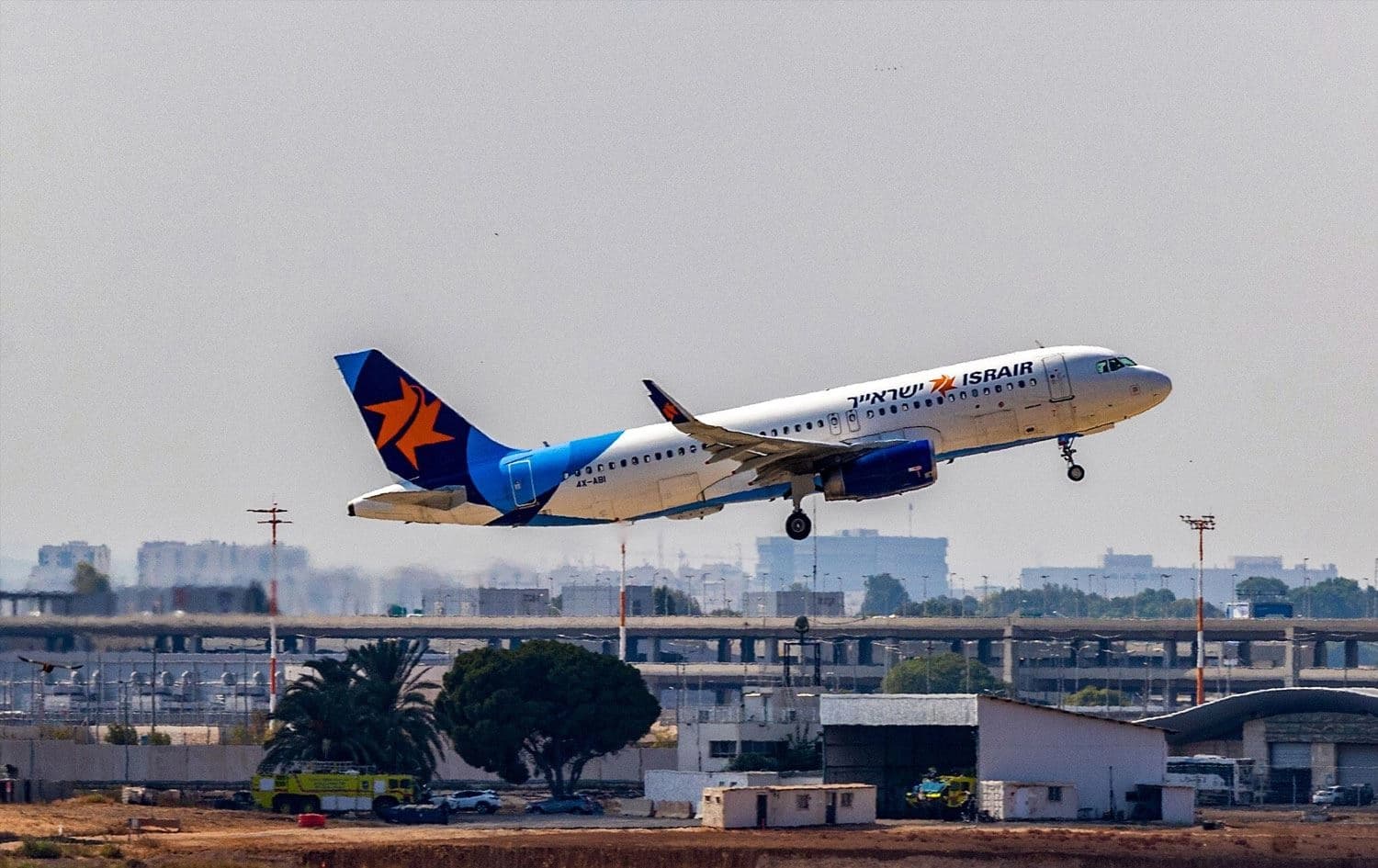 Israir uçağı, 25 Ağustos 2024'te Tel Aviv dışındaki Ben Gurion Uluslararası Havalimanı'ndan havalanıyor. (Foto: Yossi Aloni/Flash90)