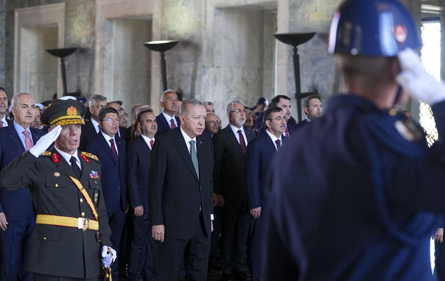 Türkiye Cumhurbaşkanı Erdoğan, "30 Ağustos Zafer Bayramı" dolayısıyla Anıtkabir'i ziyaret etti.