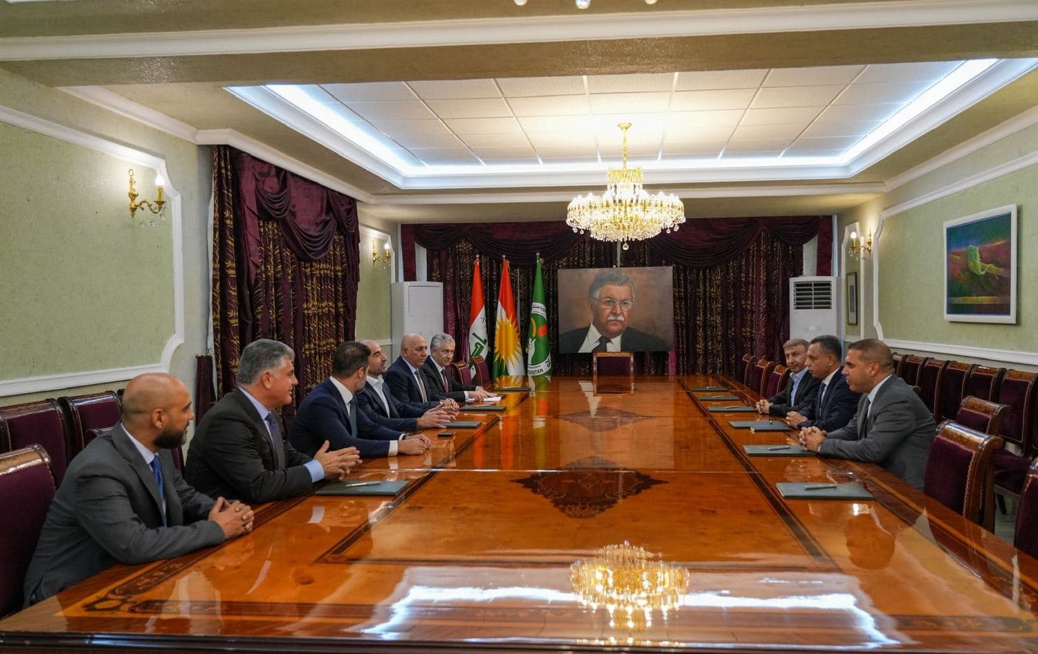 دیمەنێکی کۆبوونەوەکە