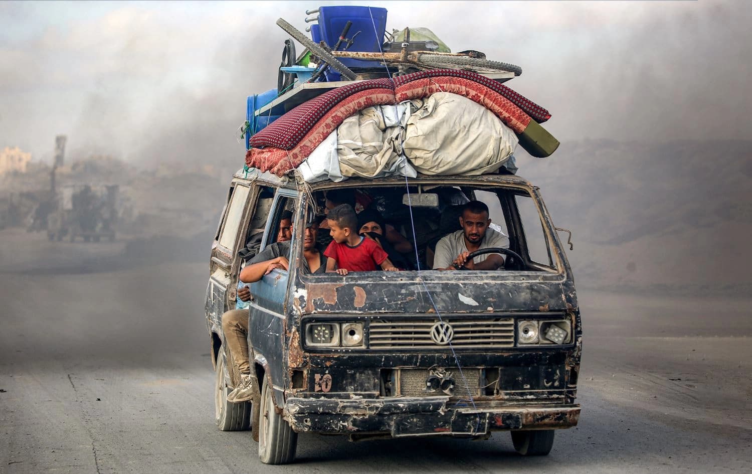 ئۆتۆمبێلێکی ئاوارەکانی غەززە. وێنە: AFP