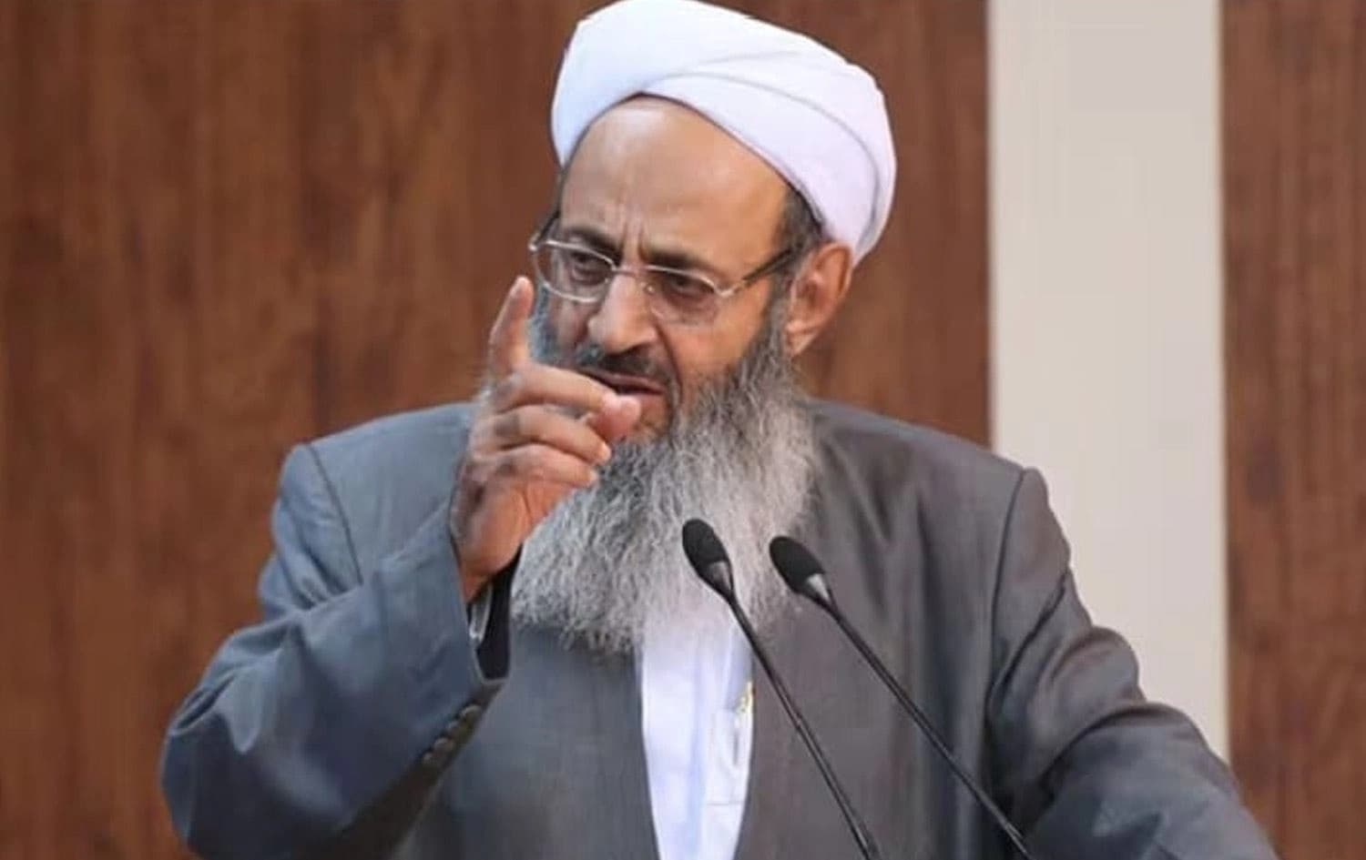 پێشنوێژی گەورەترین مزگەوتی سوننەکانی ئێران