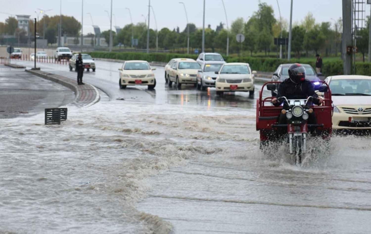 کۆبوونەوەی ئاو لە هەولێر. وێنە: بڵند تاهیر- ئەرشیفی رووداو