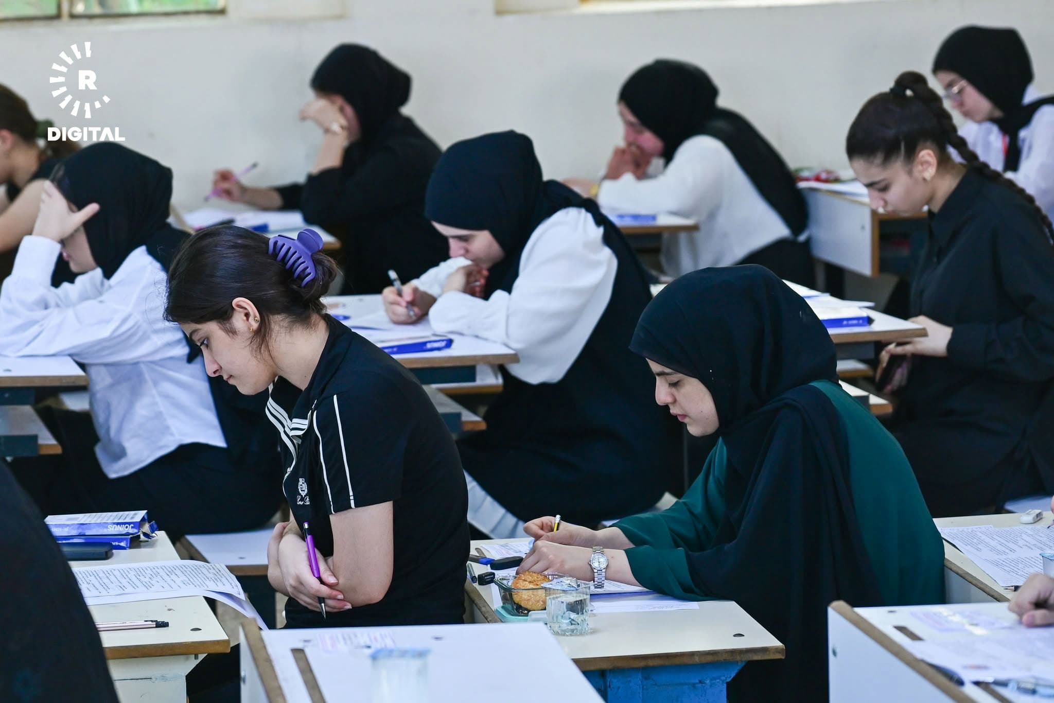 وێنە.. قوتابییانی 12ـی ئامادەیی یەکەم تاقیکردنەوەیان کرد