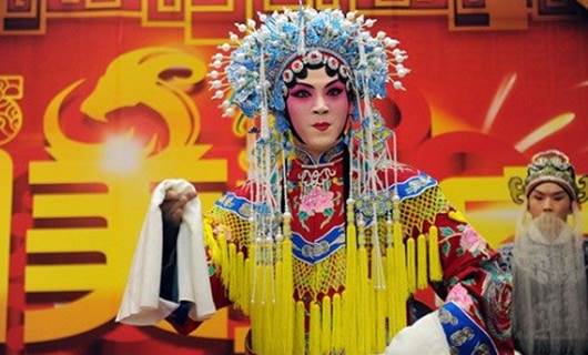 Çin "Keçi Yılı’’nı kutluyor