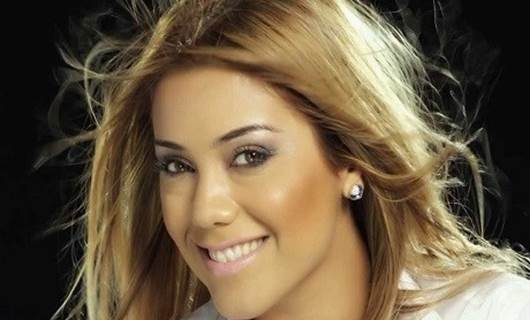 Kurdish pop singer Dashni Morad denies leaving Islam for Zoroastrianism