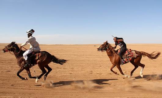 FOTO - Suriye’de Arap atları yarışı