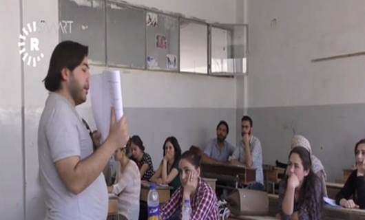 Rojavalı öğretmenlere Kürtçe ders