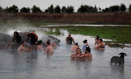 FOTO - Golan Tepeleri’nde kaplıca keyfi