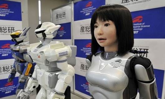 Havaalanında robotlar görevlendirilecek