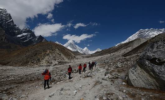 WÊNE – Bi dehan çiyager hildikişin lûtkeya Everestê