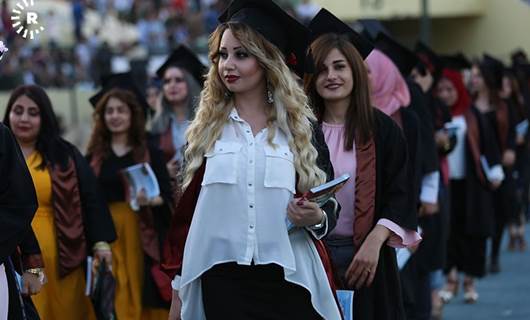 Selahattin Üniversitesi mezuniyet töreninden kareler