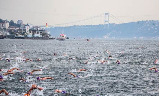 FOTO – Boğaziçi Kıtalararası Yüzme Yarışı yapıldı