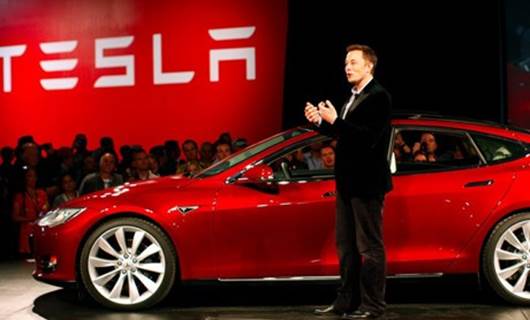 Elon Musk: Tesla batmak üzereydi