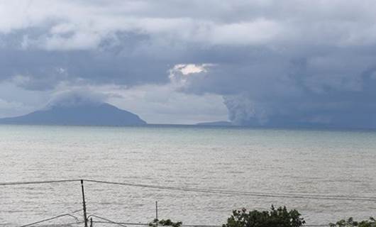 ENDONEZYA -  Tsunami bölgesindeki yanardağ için alarm seviyesi yükseltildi