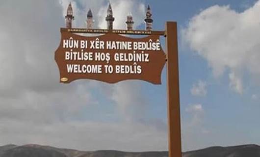 Bitlis Belediyesi’nden tabela açıklaması: Tekrar asılacak