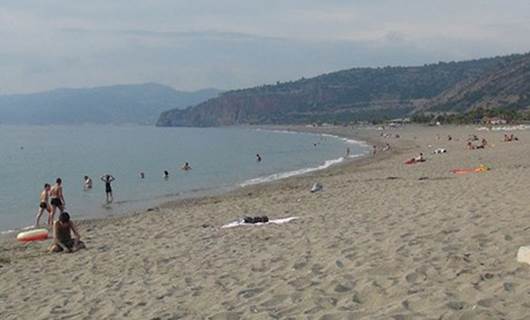 ANTALYA - Belediyeden Suriyelilere plaj yasağı