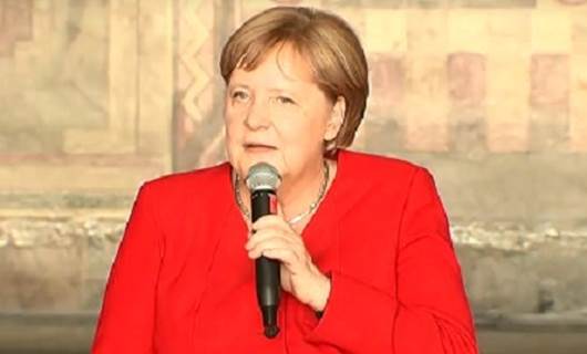 Civaka Kurdî bersiv da Merkel: Ne erkê hikûmeta te ye serxwebûna Kurdistanê red bike