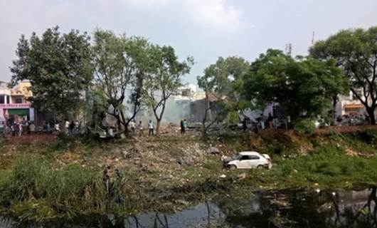 Hindistan'da havai fişek fabrikasında patlama: 16 ölü
