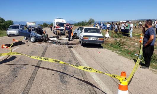 Osmaniye'de zincirleme kaza: 3 ölü, 4 yaralı