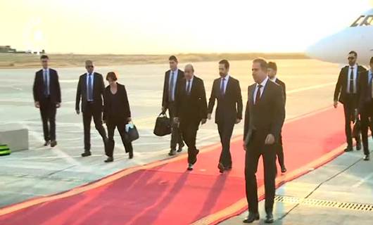 Fransa Dışişleri Bakanı Le Drian Erbil’e ulaştı