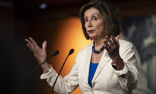 Nancy Pelosi Trump'ın resmen azlini talep etti