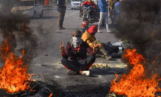 Necef kentindeki gösterilere Sadr yanlıları müdahale etti: 8 ölü