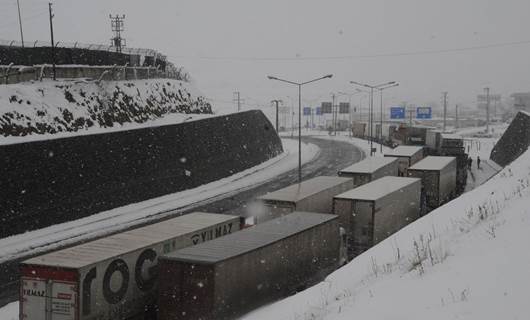 Habur Sınır Kapısı bağlantı kara yolu ulaşıma kapandı