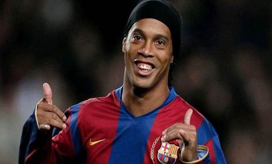 Ronaldinho sahte pasaport iddiasıyla gözaltına alındı
