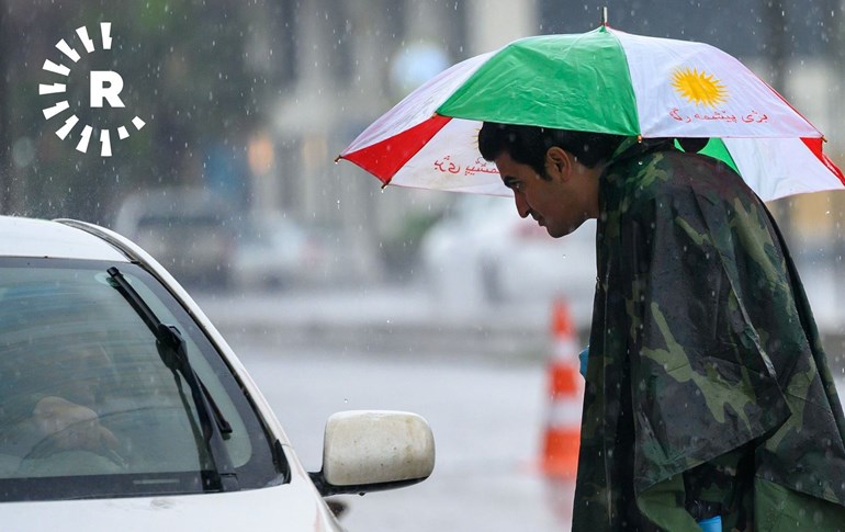 Kurdish police and security forces brave heavy rain in Erbil as they enforce the coronavirus lockdown. Photos by Bilind T. Abdullah / Rudaw