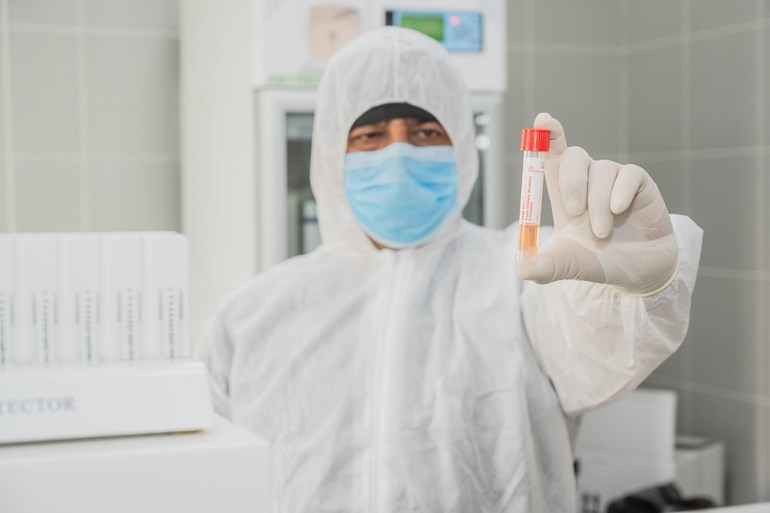 Testing being conducted at Erbil's Peshmerga hospital. Photo: Bilind T. Abdullah/ Rudaw