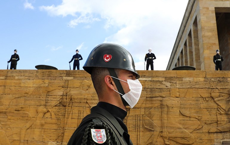 A Turkish soldier wearing a protective facemask during a ceremony for the National Sovereignty and Children's Day at Anitkabir, the mausoleum of Mustafa Kemal Ataturk in Ankara, on April 23, 2020. Photo: Adem Altan/ AFP