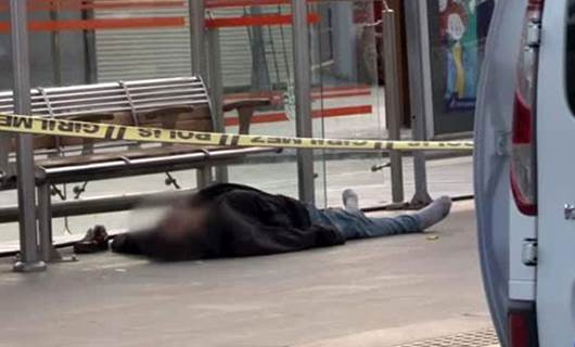 İstanbul’da tramvay durağında erkek cesedi bulundu