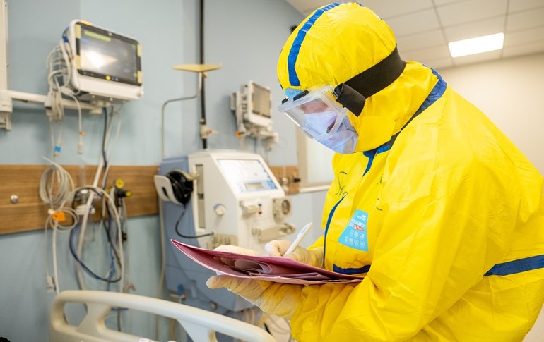 A health worker at Erbil's Emirates Hospital on May 18, 2020. Photo: Bilind T.Abdullah/Rudaw