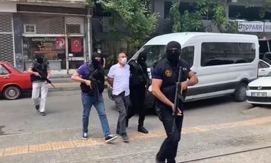 Kırmızı bültenle aranan DHKP/C'li, İzmir'de yakalandı