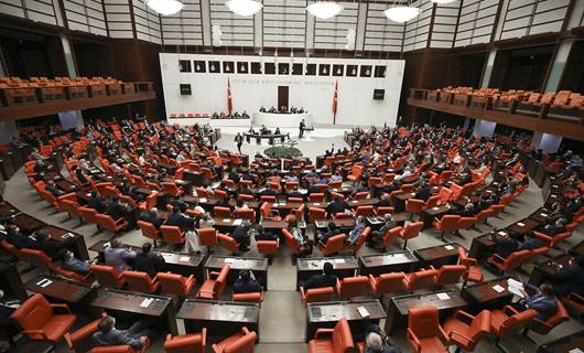Projeyasaya derbarê torên civakî de li parlamentoya Tirkiyê hat pejirandin