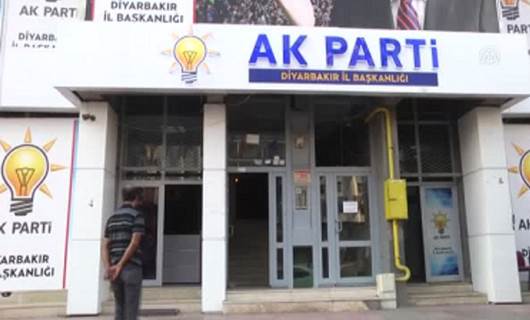 12 Serokên AK Partiyê yên navçeyên Amedê îstifa kirin
