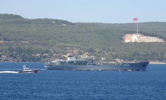 Rus savaş gemisi ‘Andreevsky’ Çanakkale Boğazı’ndan geçti