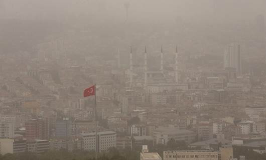 Ankara'da toz fırtınası: 6 kişi yaralandı