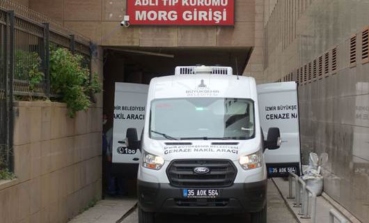 İzmir’de bir kişi, boşanma davası duruşması öncesinde karısını öldürdü